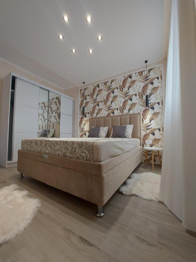 Apartamento Kat Apartman Subotica Exterior foto