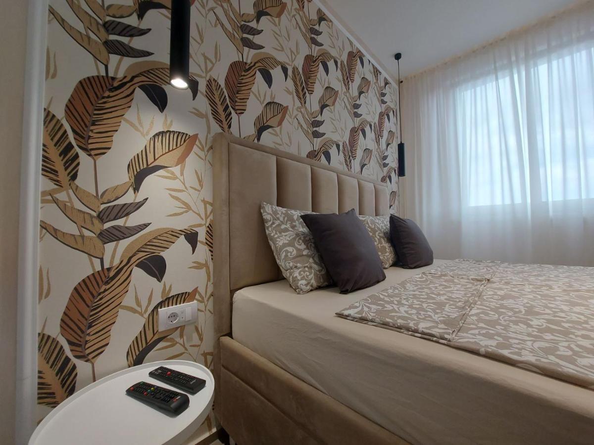 Apartamento Kat Apartman Subotica Exterior foto